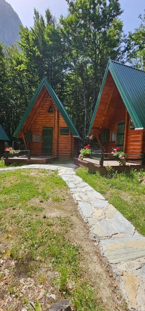 Bungalows Prokletije Gusinje 外观 照片