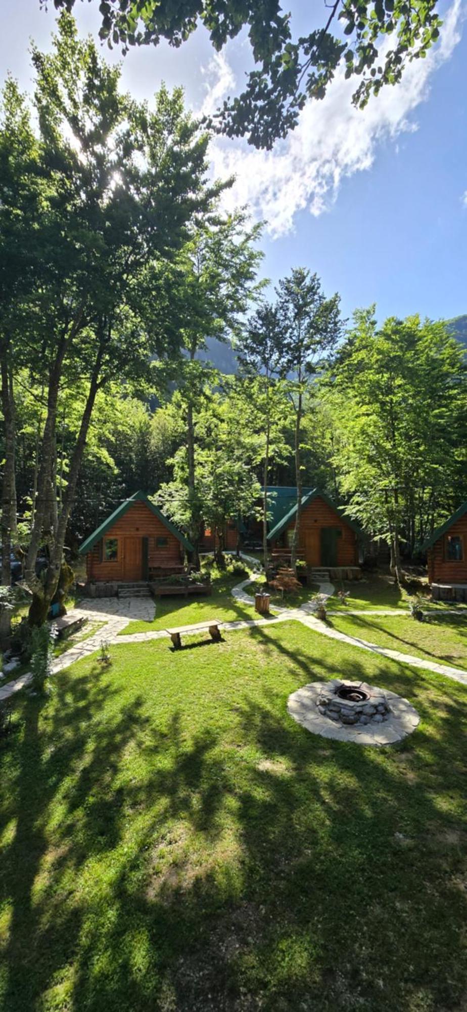 Bungalows Prokletije Gusinje 外观 照片
