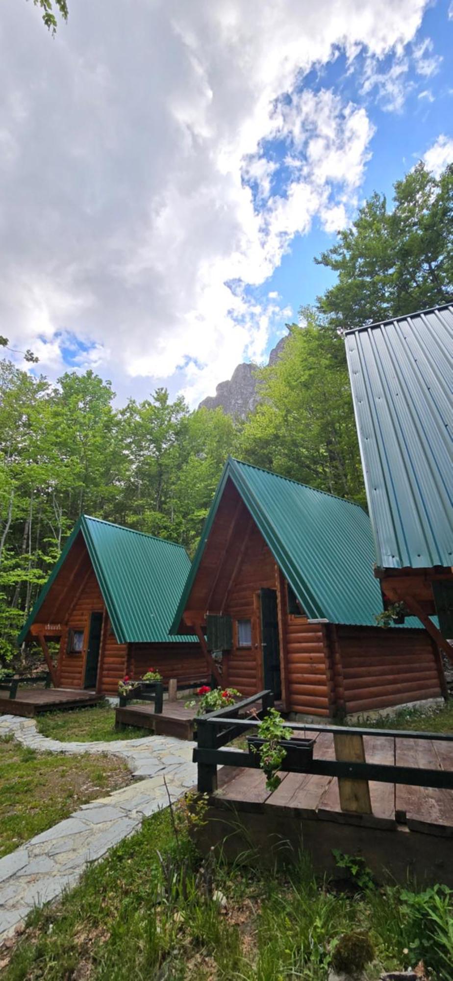 Bungalows Prokletije Gusinje 外观 照片