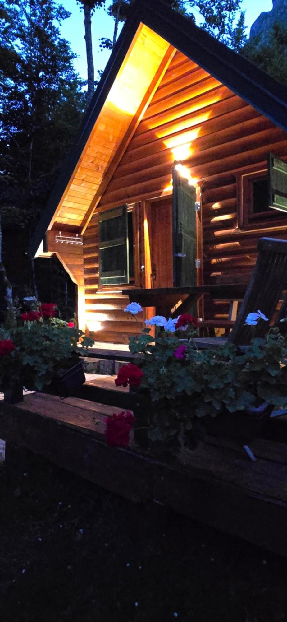 Bungalows Prokletije Gusinje 外观 照片
