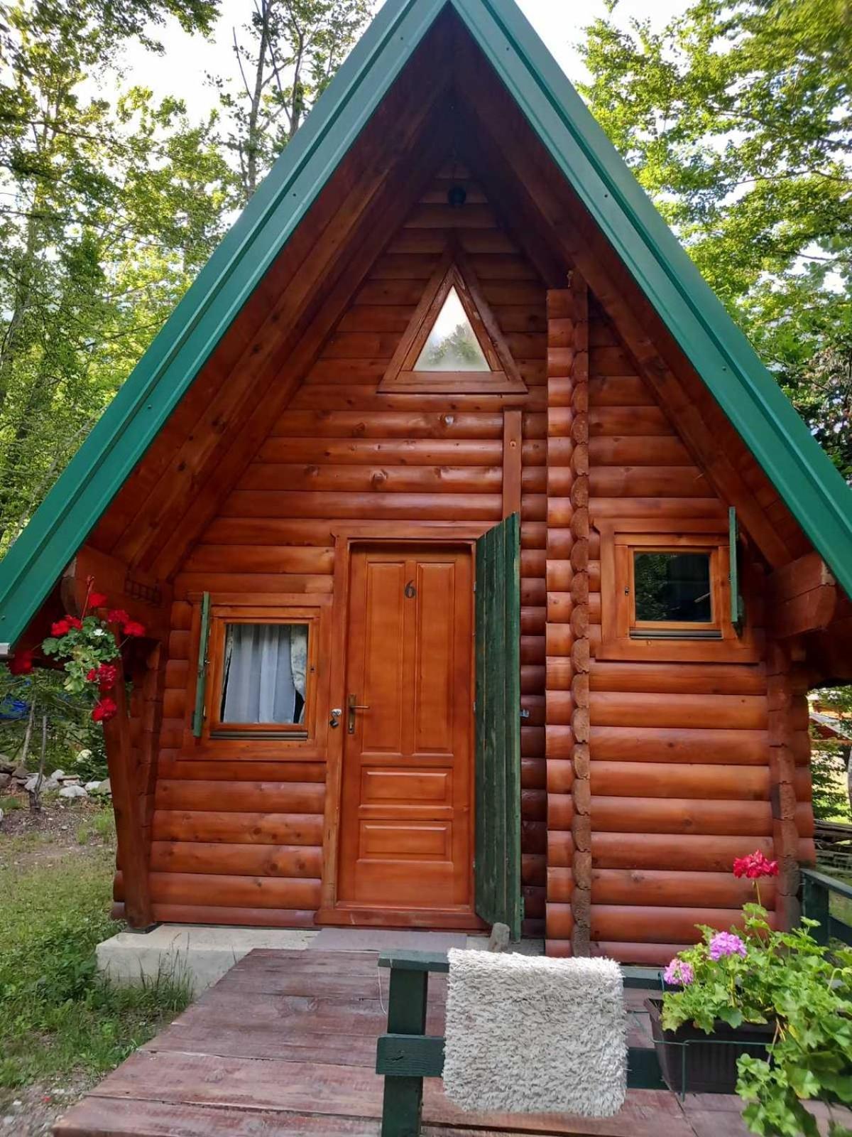 Bungalows Prokletije Gusinje 外观 照片