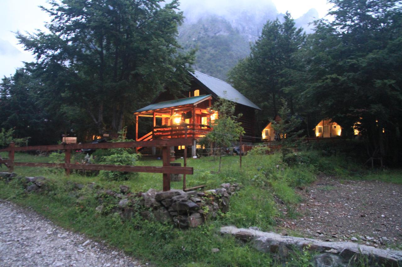Bungalows Prokletije Gusinje 外观 照片